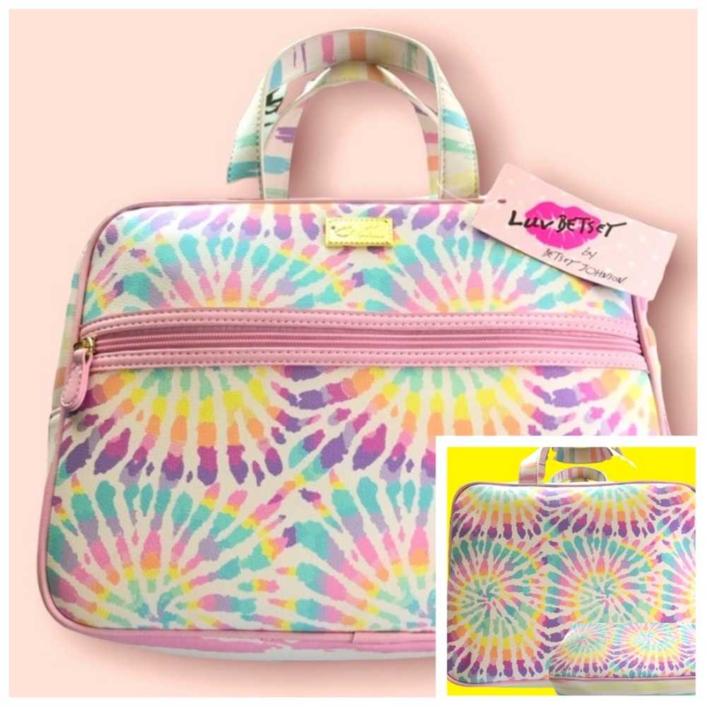✨NWT Betsey Johnson Tye-Dyed Pastel Travel Bag